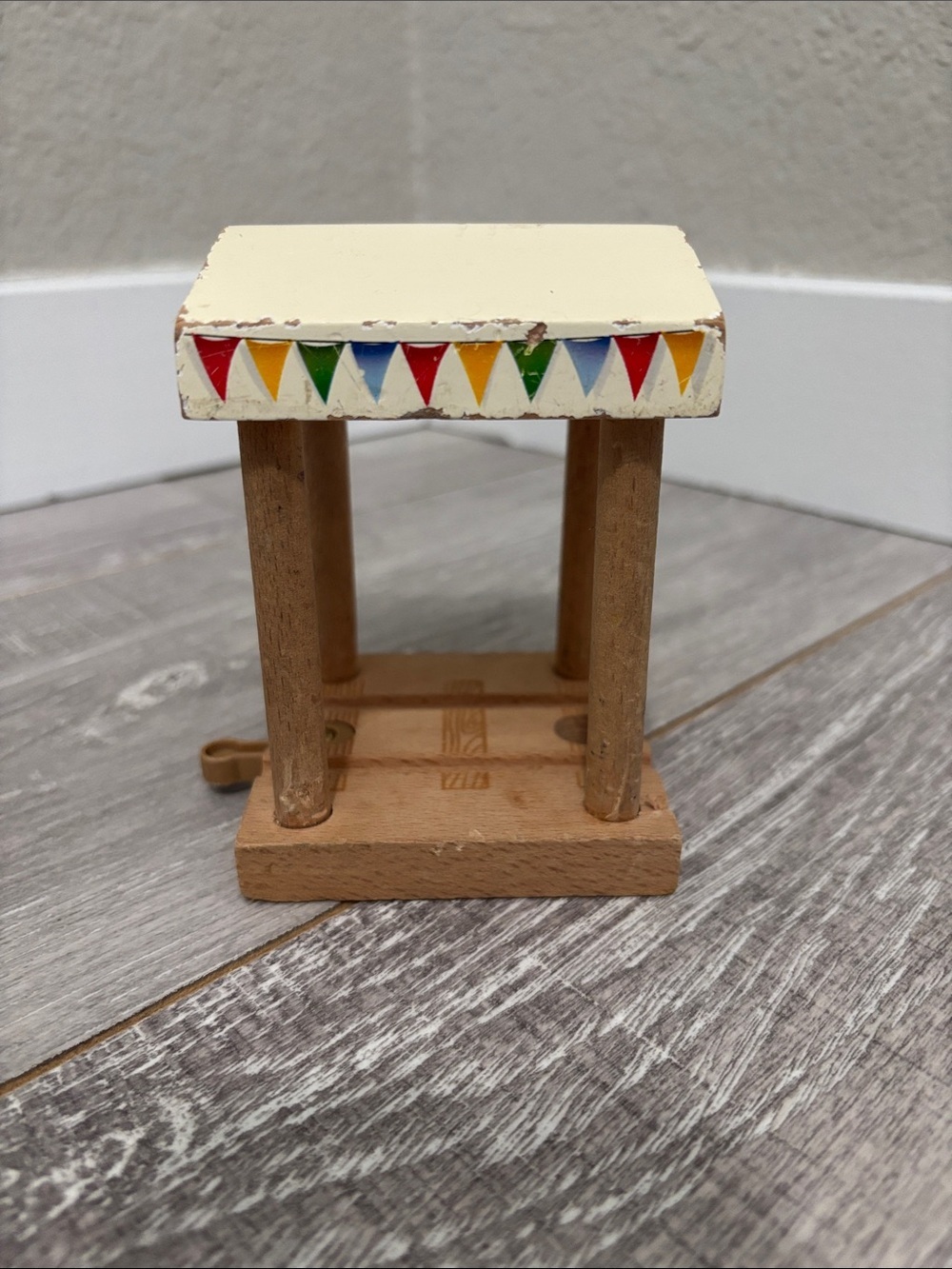Mr Percival’s Birthday Tent- Thomas & Friends Wooden Railway - Picture 3 of 8